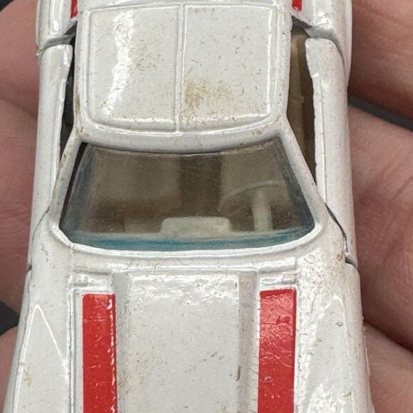 Vintage YatMing 1/64 Diecast Lot of 2 Corvettes – Silver #4 & White Stingray - Picture 12 of 12